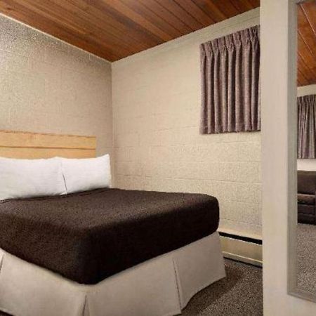 Thriftlodge Moose Jaw Ngoại thất bức ảnh