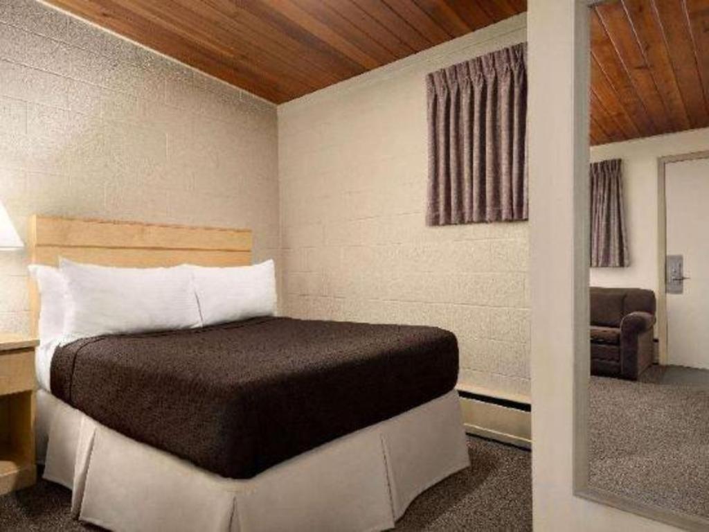 Thriftlodge Moose Jaw Ngoại thất bức ảnh