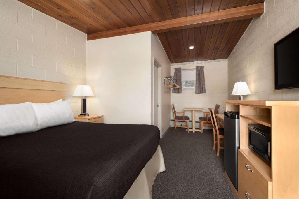 Thriftlodge Moose Jaw Ngoại thất bức ảnh
