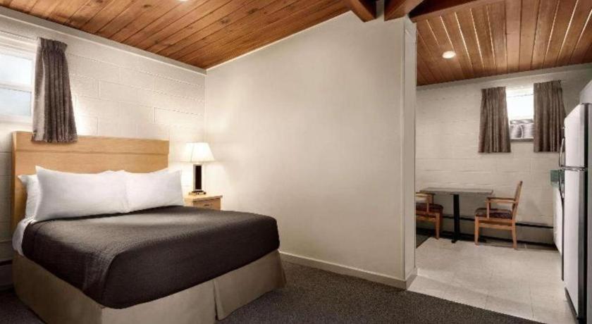 Thriftlodge Moose Jaw Ngoại thất bức ảnh