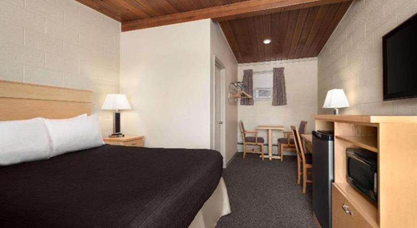 Thriftlodge Moose Jaw Ngoại thất bức ảnh
