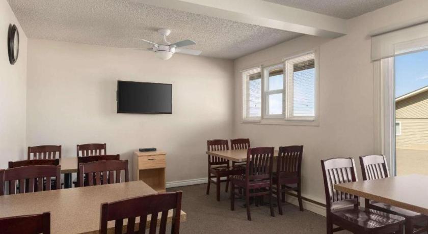 Thriftlodge Moose Jaw Ngoại thất bức ảnh