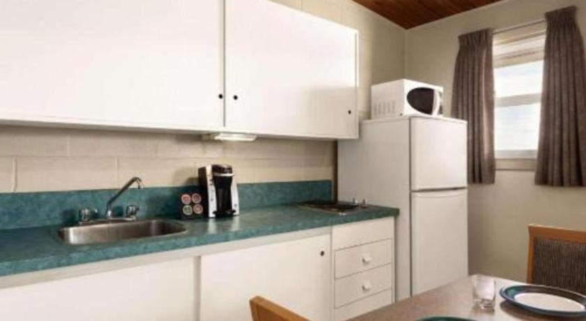 Thriftlodge Moose Jaw Ngoại thất bức ảnh